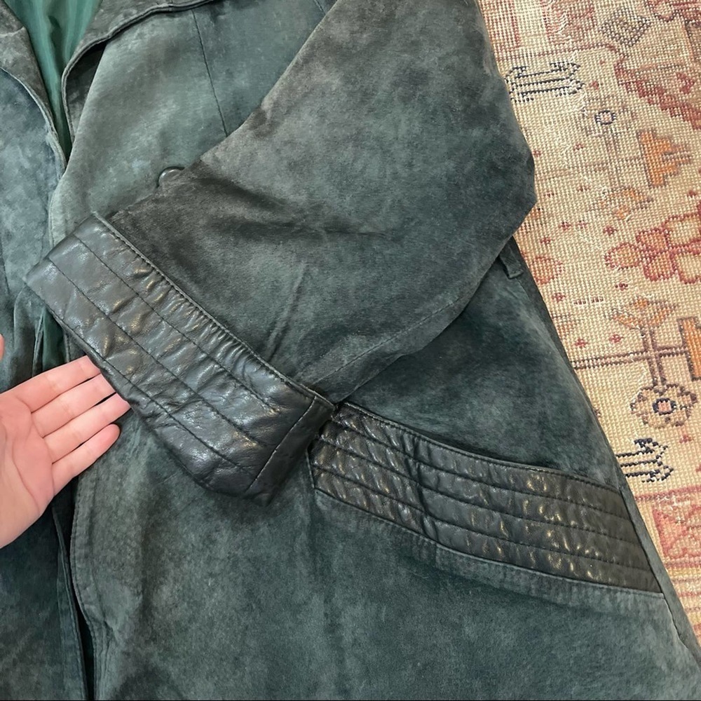 Beautiful Vintage Forest Green Suede Coat - Picture 3 of 6